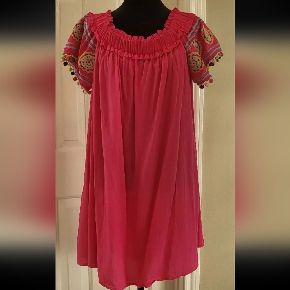 Floral Embroidered Sleeve Off-Shoulder Entro Dress